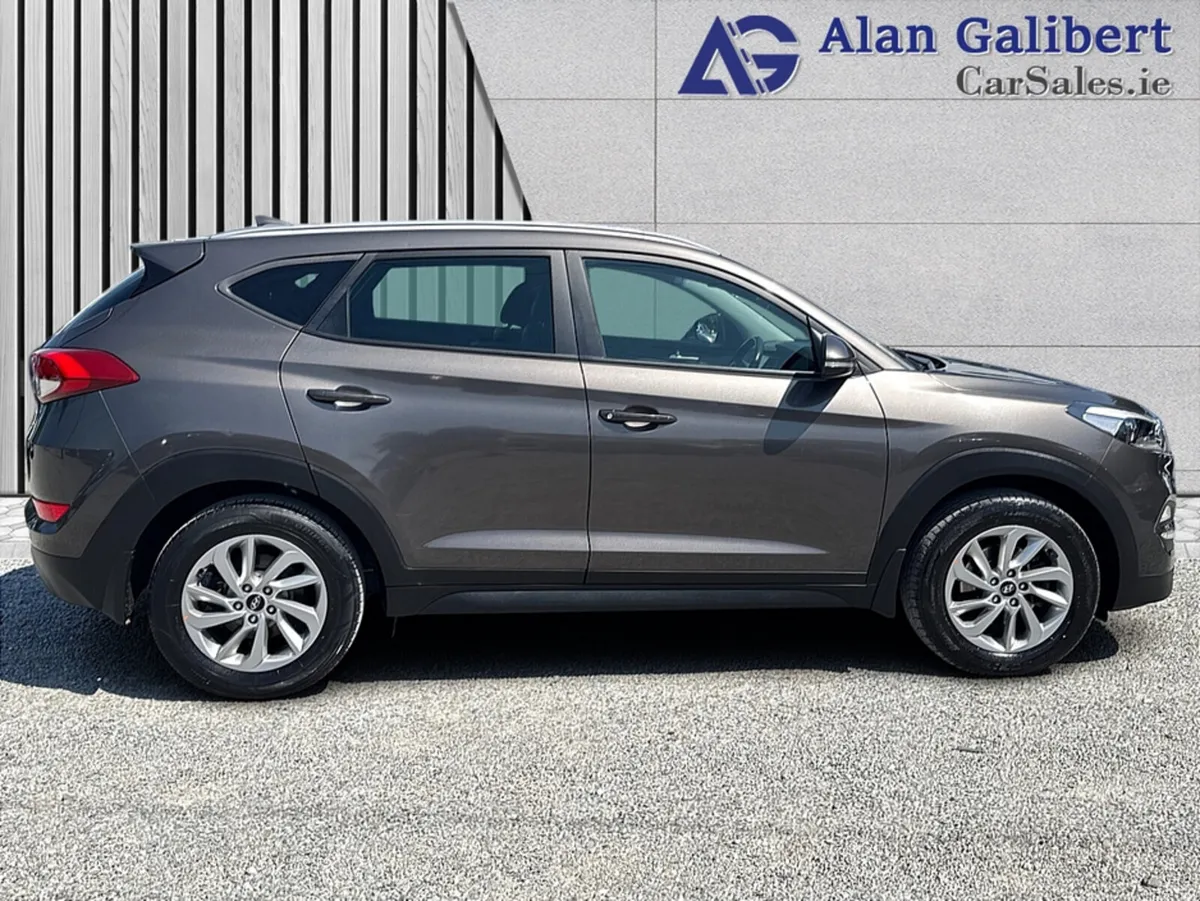 Hyundai Tucson EXECUTIVE 1.7 Diesel - Image 3