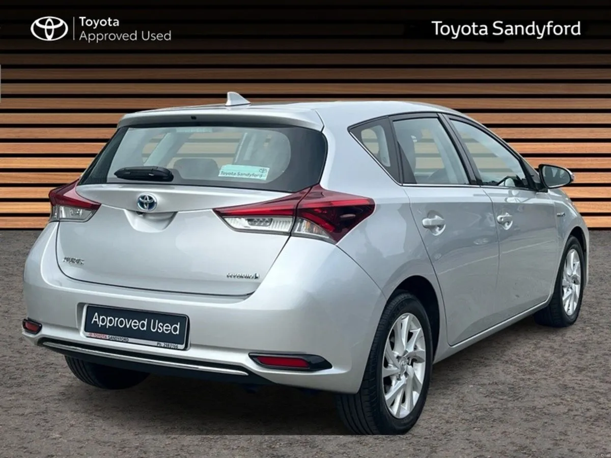 Toyota Auris 1.8 HYBRID ICON AUTOMATIC // AIRCON / - Image 2