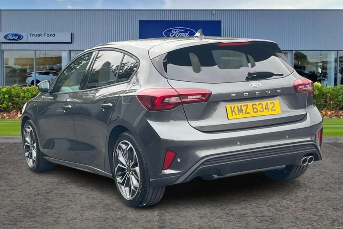 Ford Focus ST-Line X - Image 2