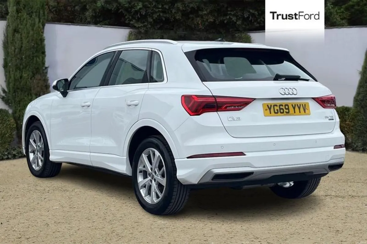 Audi Q3 Sport - Image 2