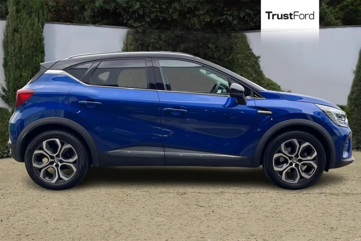Renault Captur Techno - Image 3
