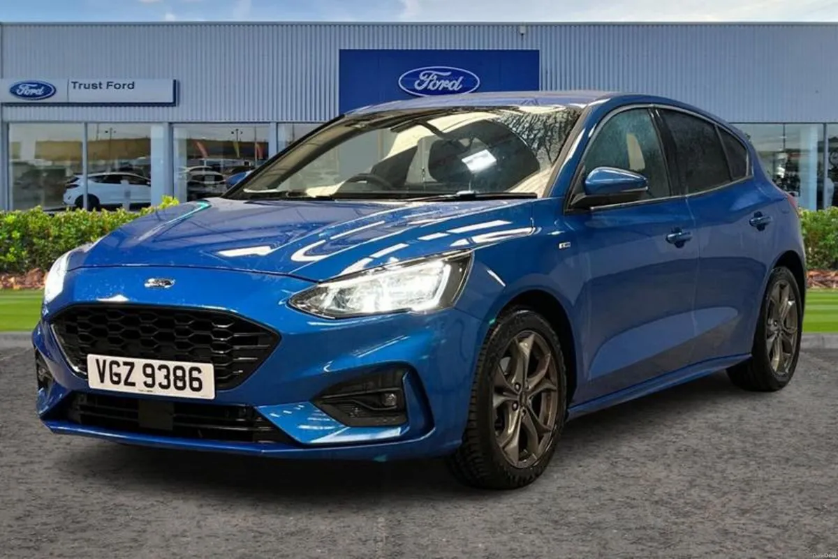 Ford Focus 1.0 EcoBoost Hybrid mHEV 155 ST-Line Ed - Image 5
