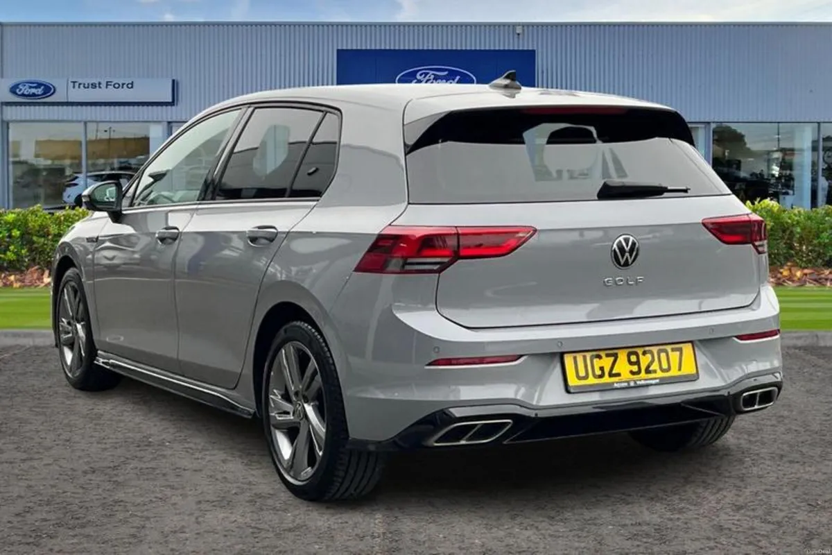 Volkswagen Golf R-Line - Image 2