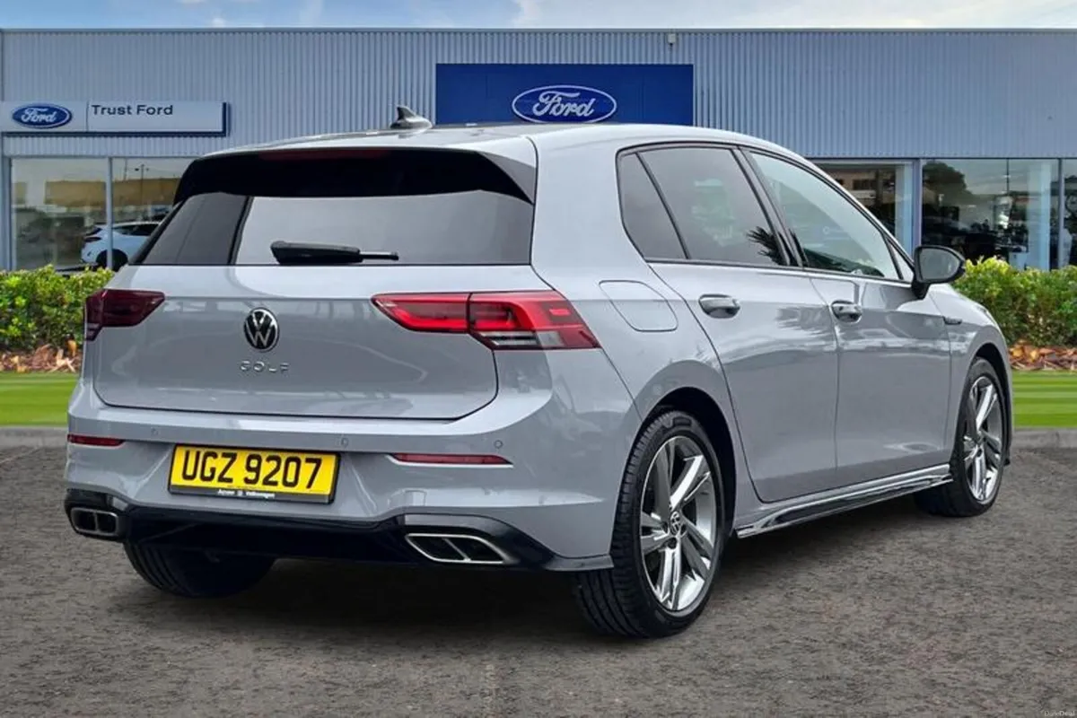 Volkswagen Golf R-Line - Image 4
