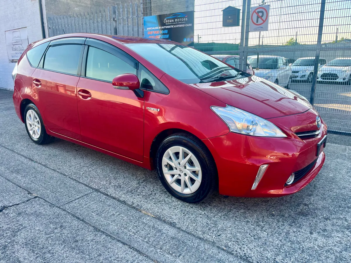 Toyota Prius Alpha 7 seater 2014 - Image 2