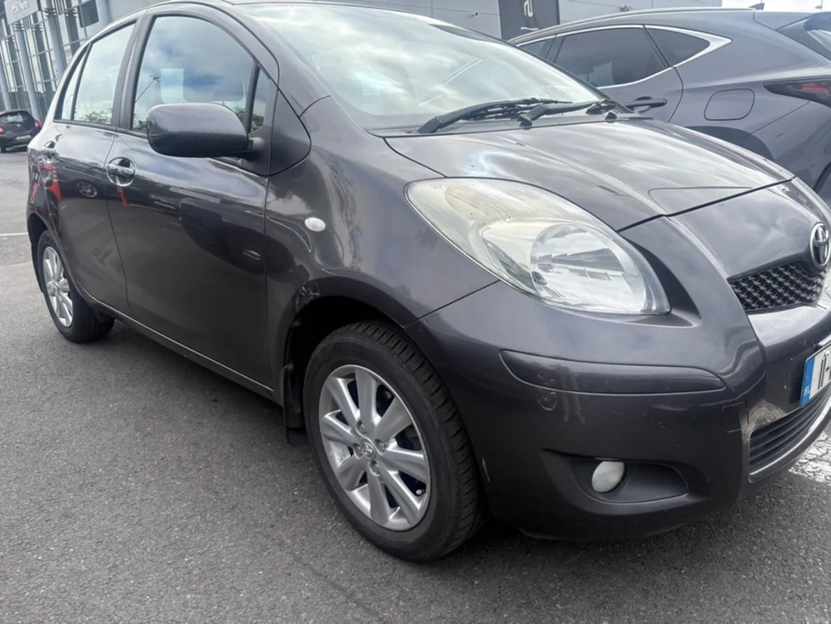 Toyota Yaris MC 1.0 SOL 5DR - Image 1