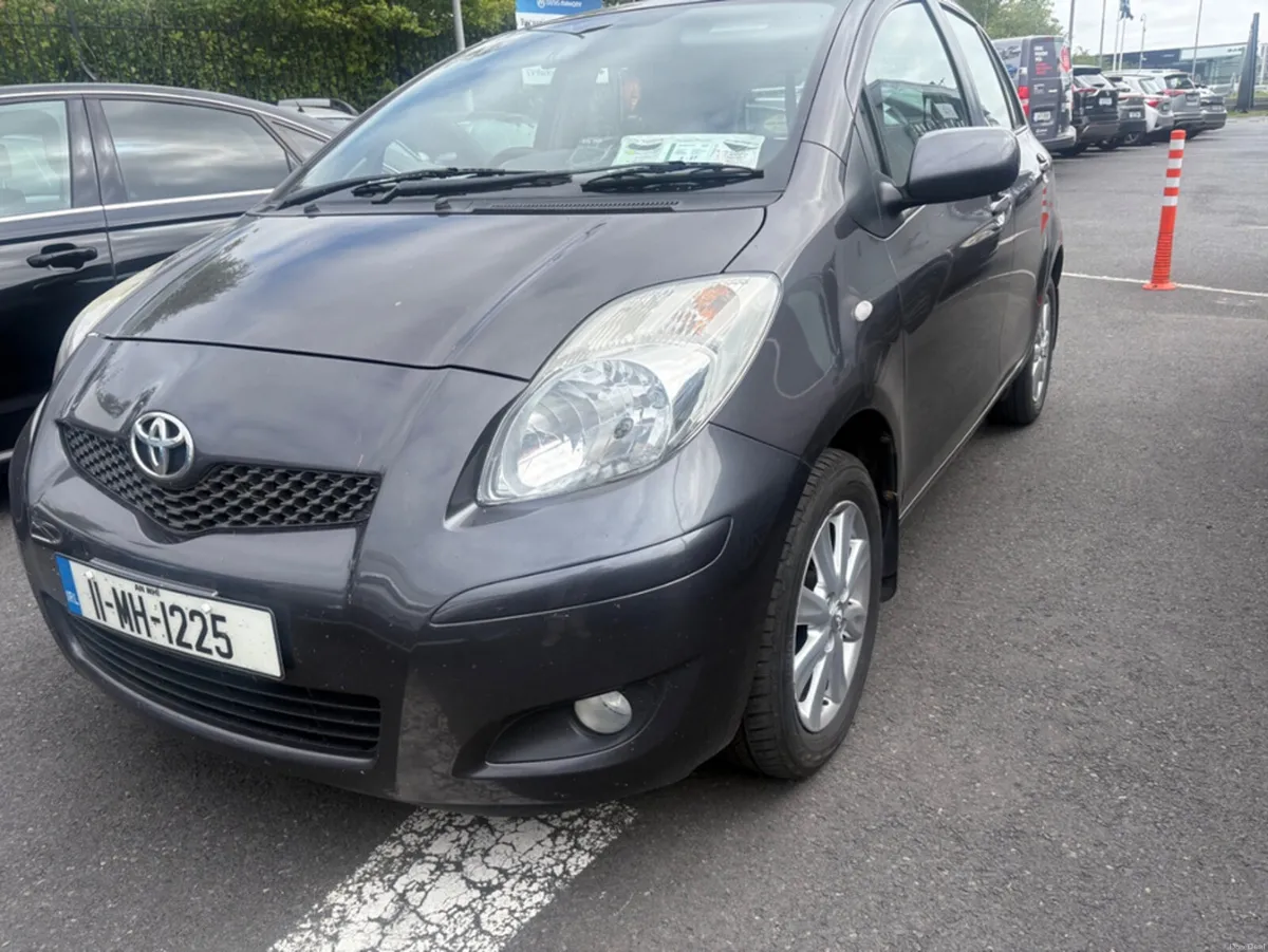 Toyota Yaris MC 1.0 SOL 5DR - Image 2