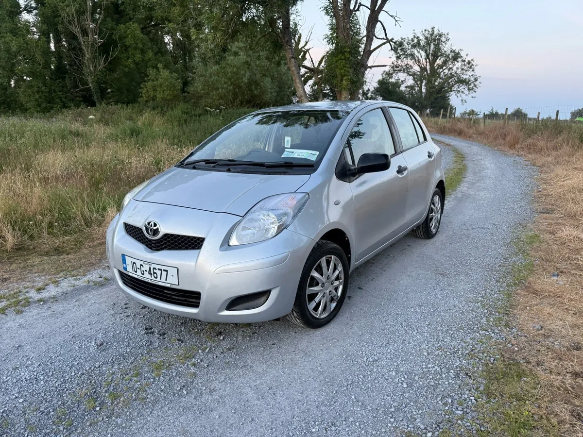 2010 Toyota Yaris 1.0 Petrol LOW MILEAGE - Image 3