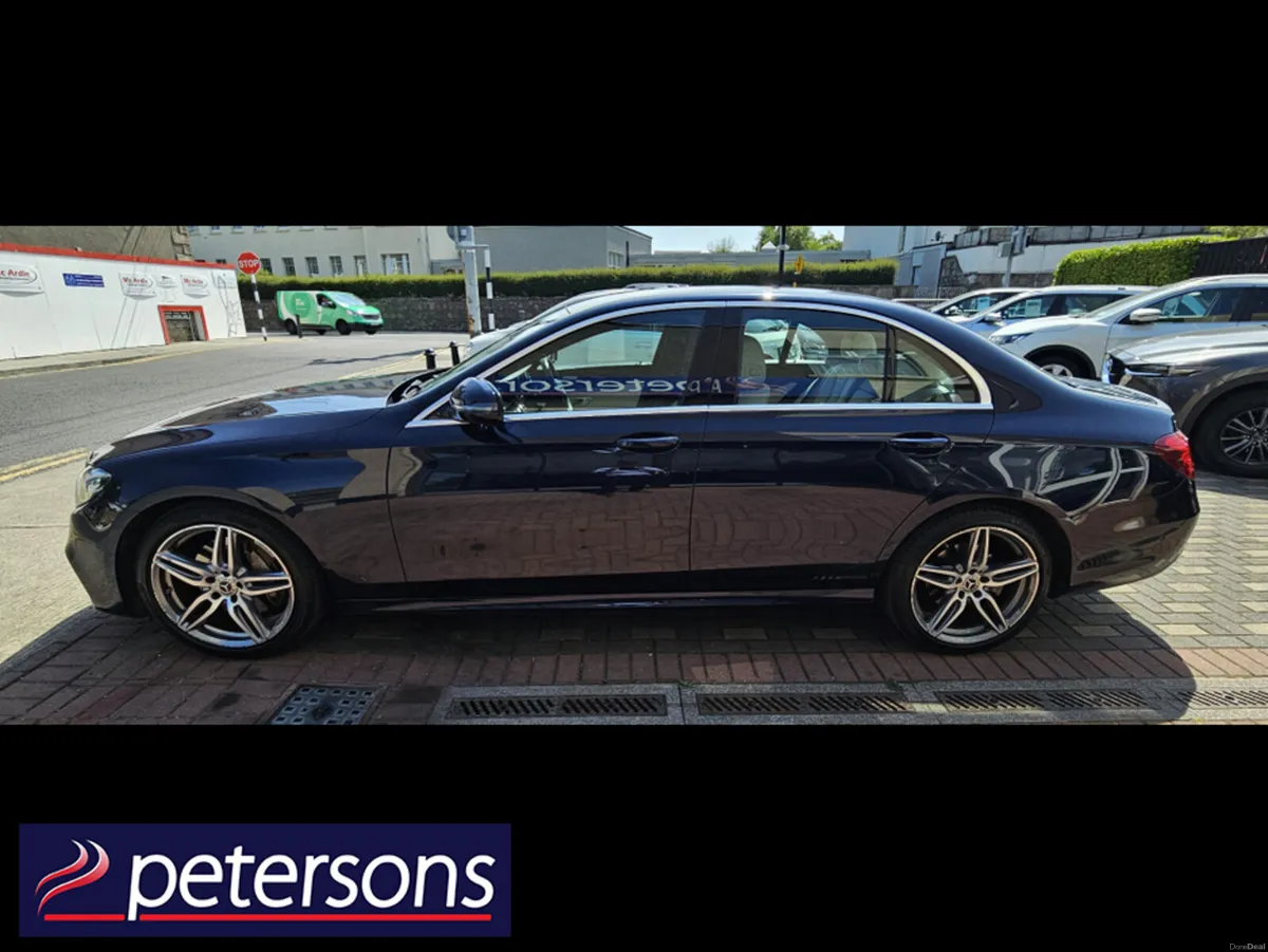 Mercedes-Benz E-Class E200D 4DR AUTOMATIC - Image 5