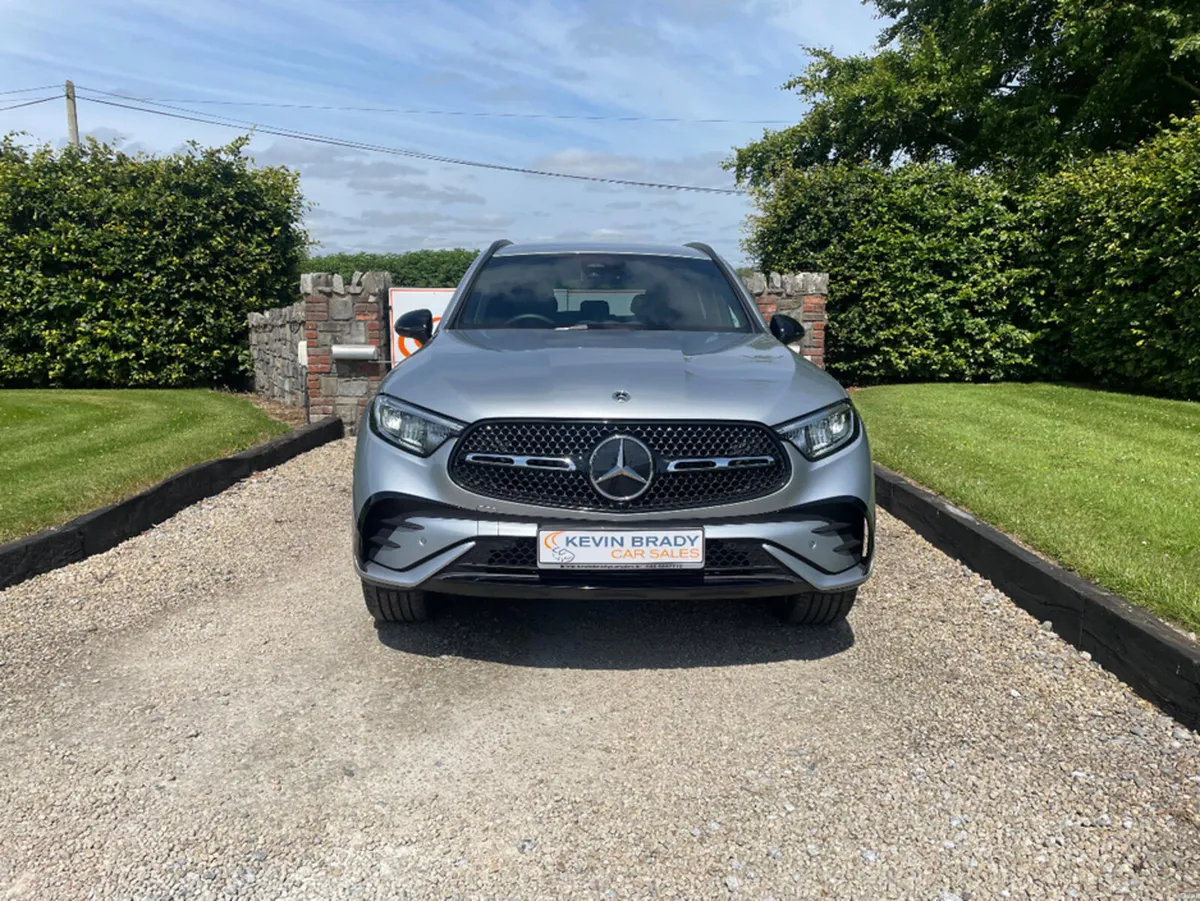 Mercedes-Benz GLC 300 URBAN EDITION E 4 4MATIC - Image 2
