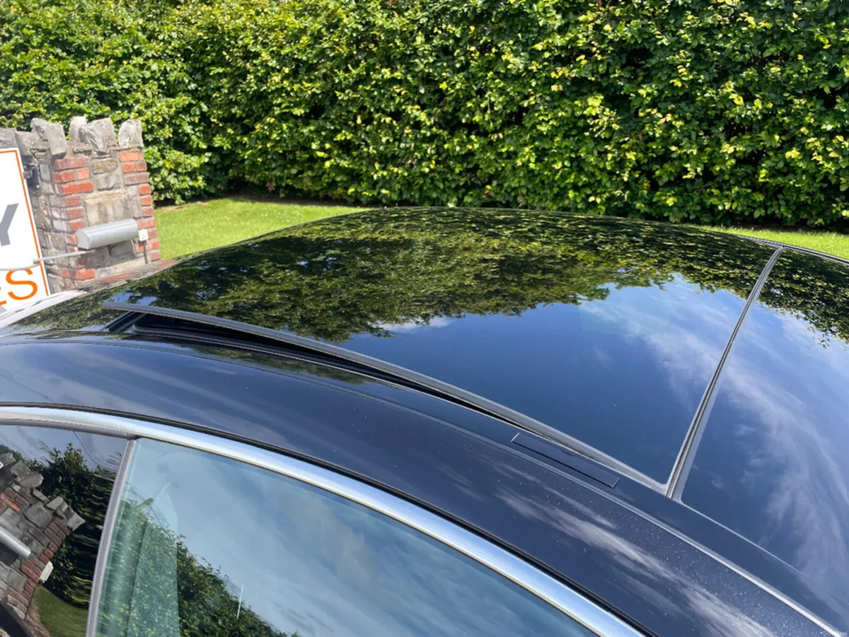 Mercedes-Benz CLE 300 AMG LINE PREMIUM E PLUS - Image 6
