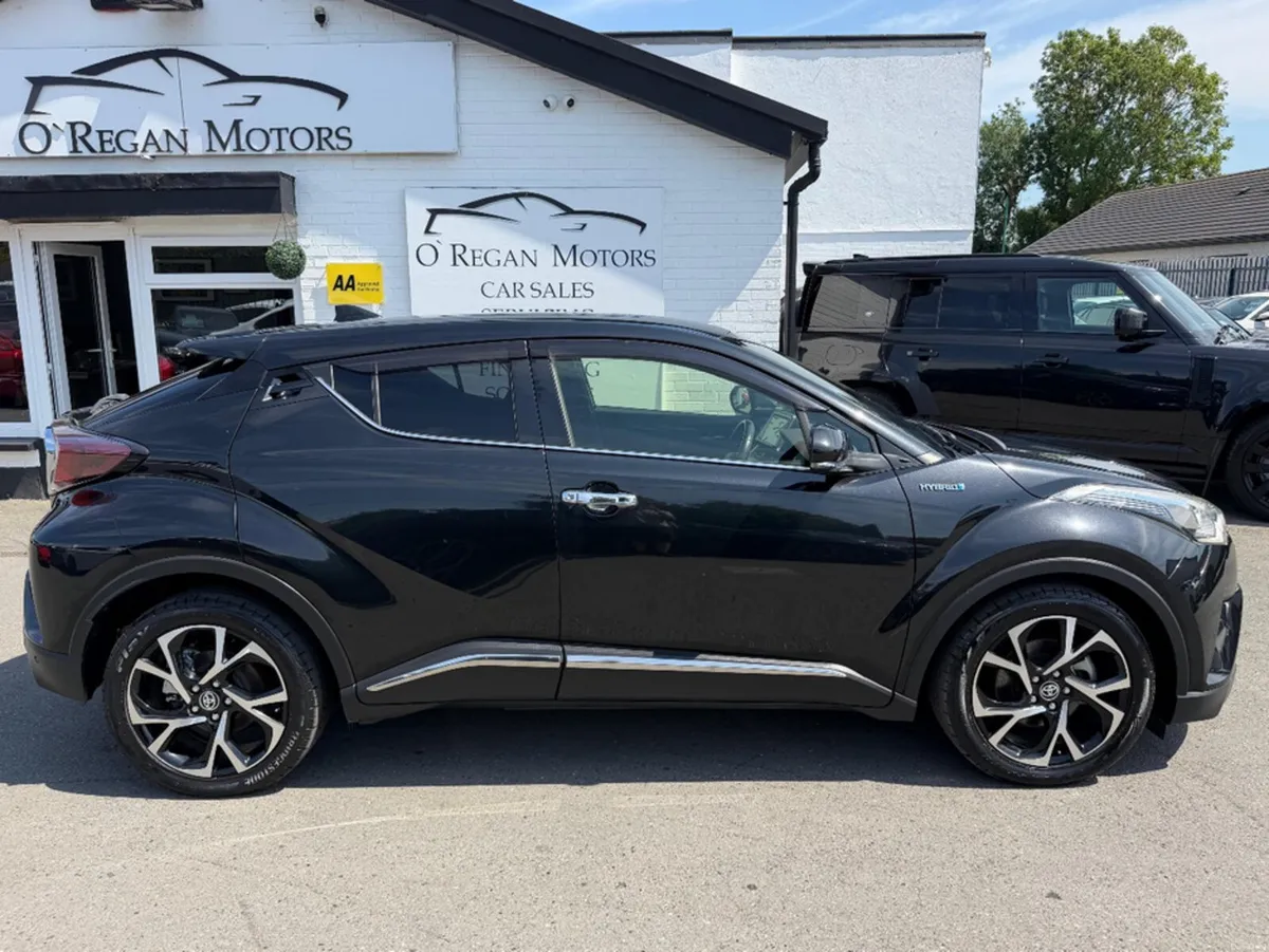Toyota C-HR (171) 1.8 HYBRID SPORT AUTO - Image 2