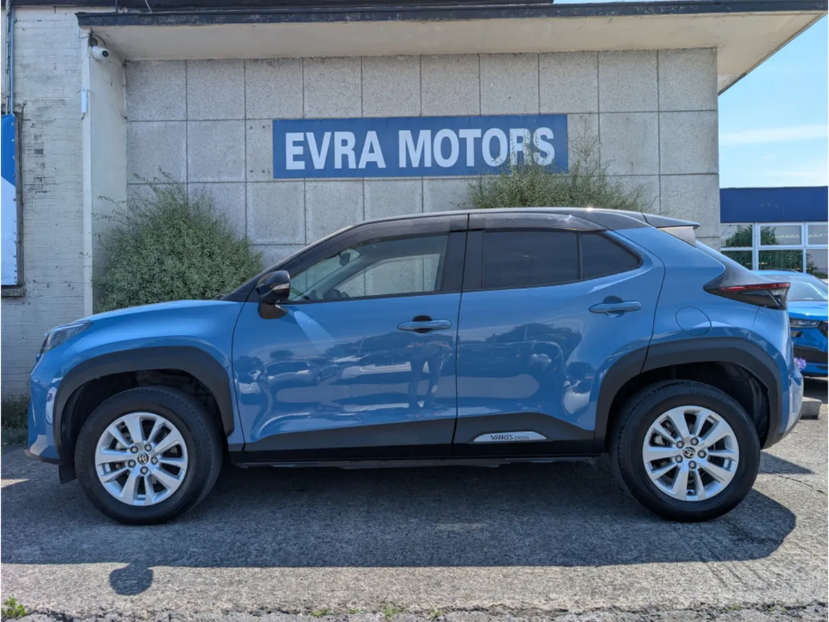 Toyota Yaris Cross G HYBRID AUTOMATIC 1.5 PETROL / - Image 4