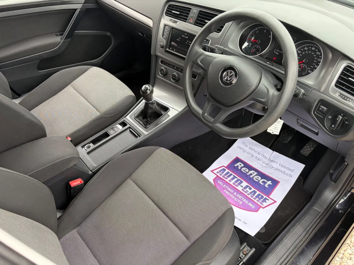 Volkswagen Golf 1.6 TDI BLUEMOTION 110PS 5DR - Image 2