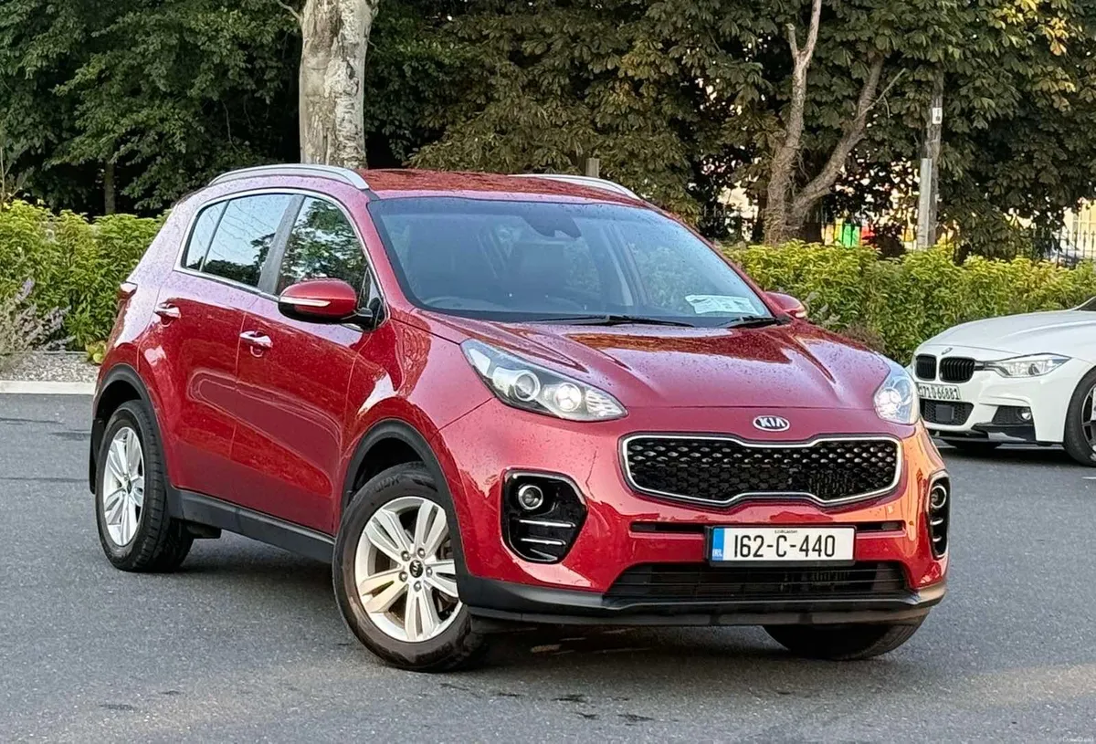 Kia Sportage 2016/immaculate - Image 1