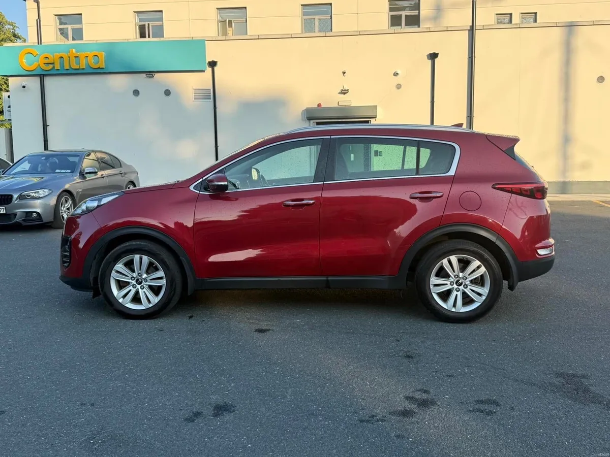 Kia Sportage 2016/immaculate - Image 3