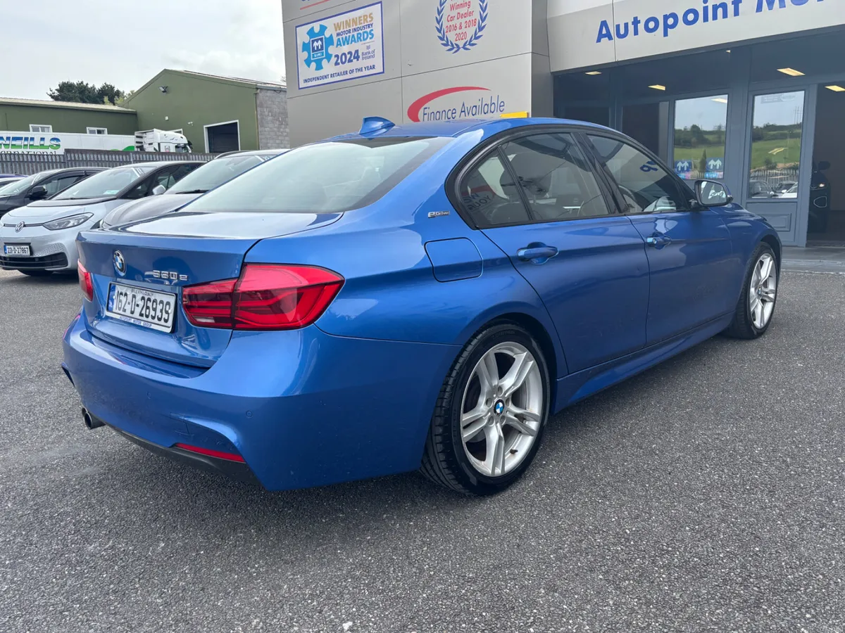330E M-SPORT - SAVE €2000 - Image 3