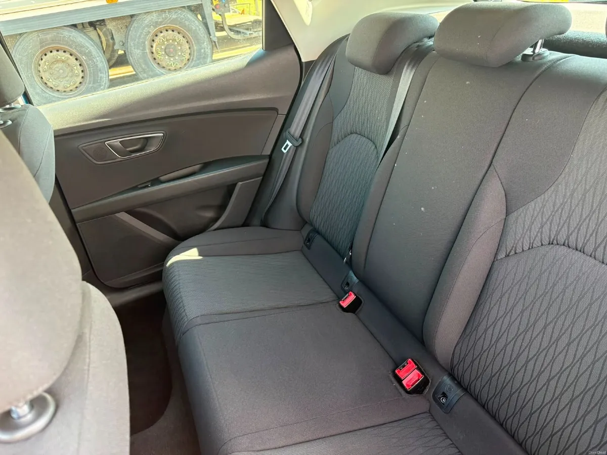 SEAT Leon 2013 SE Technology TDI | Full Year MOT - Image 6