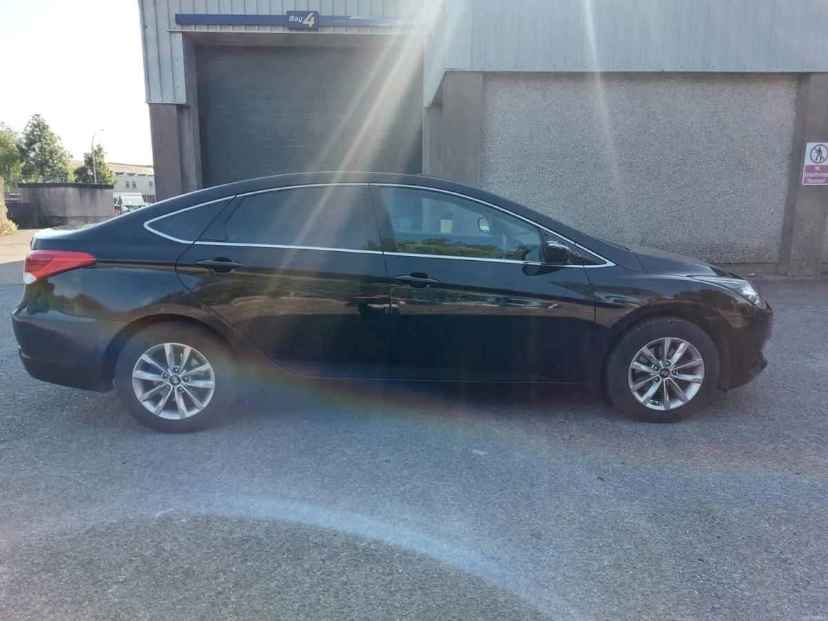 Hyundai i40 2015 - Image 2