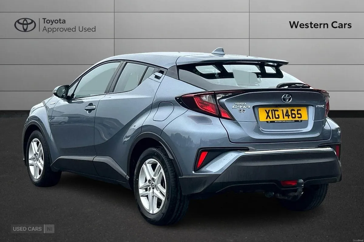 Toyota C-HR 1.8 VVT-h Icon CVT Euro 6 (s/s) 5dr - Image 4