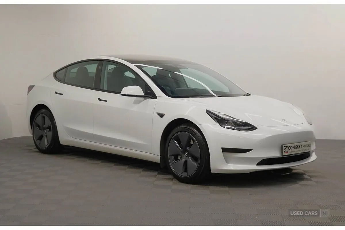 Tesla Model 3 SALOON - Image 1