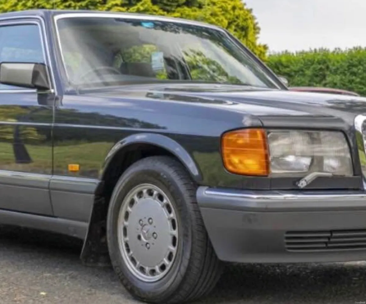 Classic Mercedes-Benz 300 se 1991 - Image 2