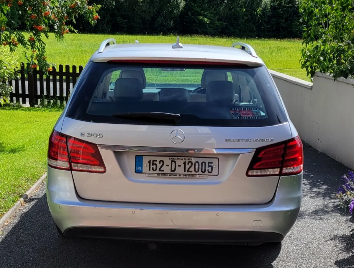 Mercedes-Benz E-Class 2015 - Image 4
