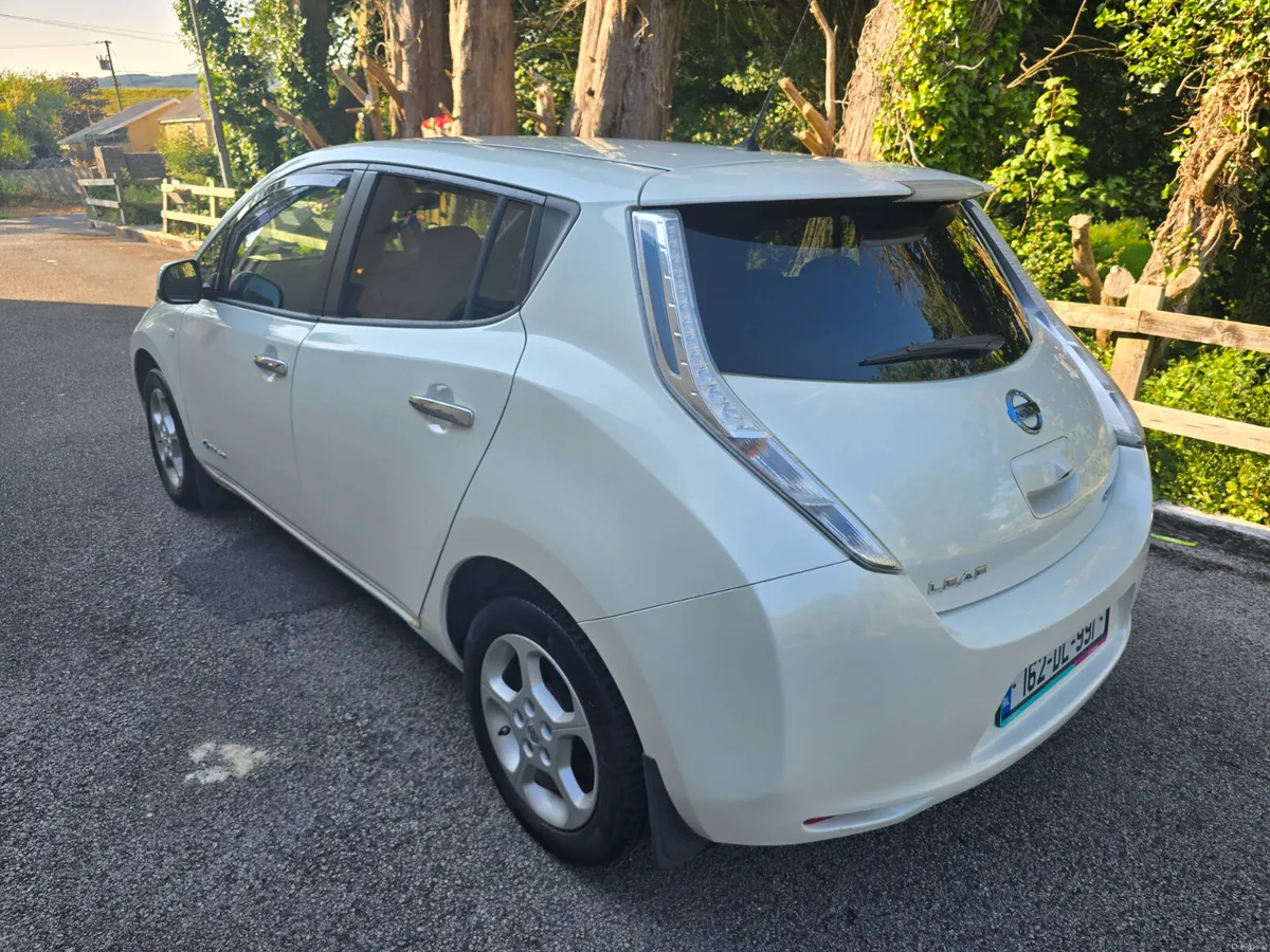 2016 Nissan Leaf  SV Winter pack - Image 4
