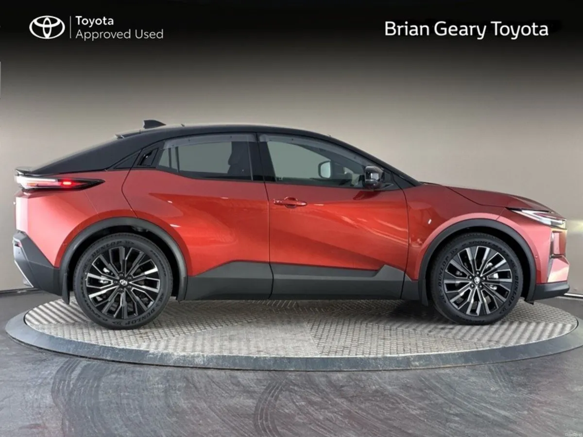 Toyota C-HR CHR+ Premiere Electric - Image 3