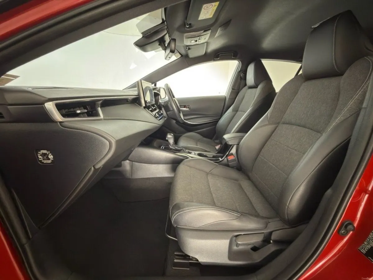 Toyota Corolla Luna Sport Hybrid Hatchback - Image 6
