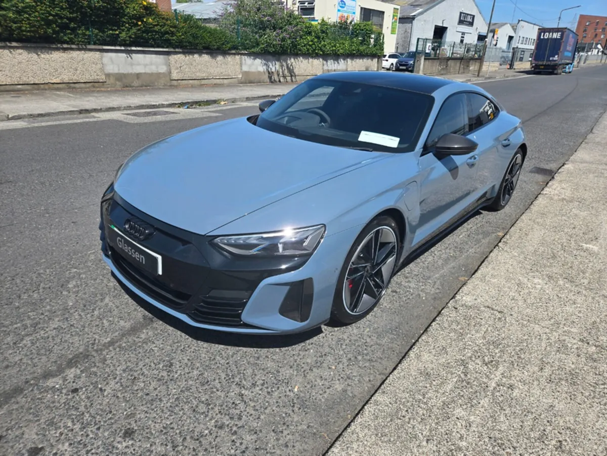 Audi e-tron E-TRON GT CARBON VORSP VORSPRUNG - Image 2