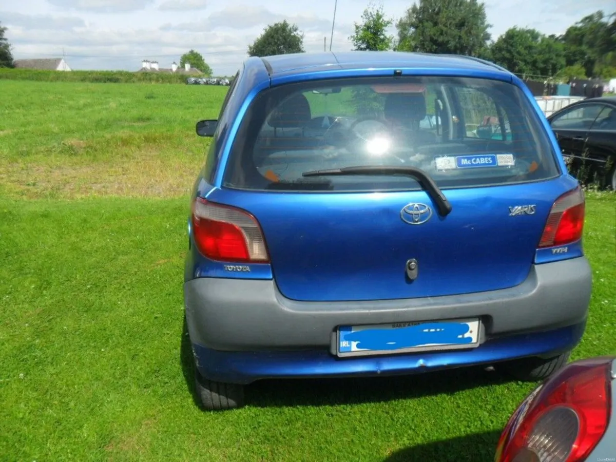 Toyota Yaris 2003 - Image 2