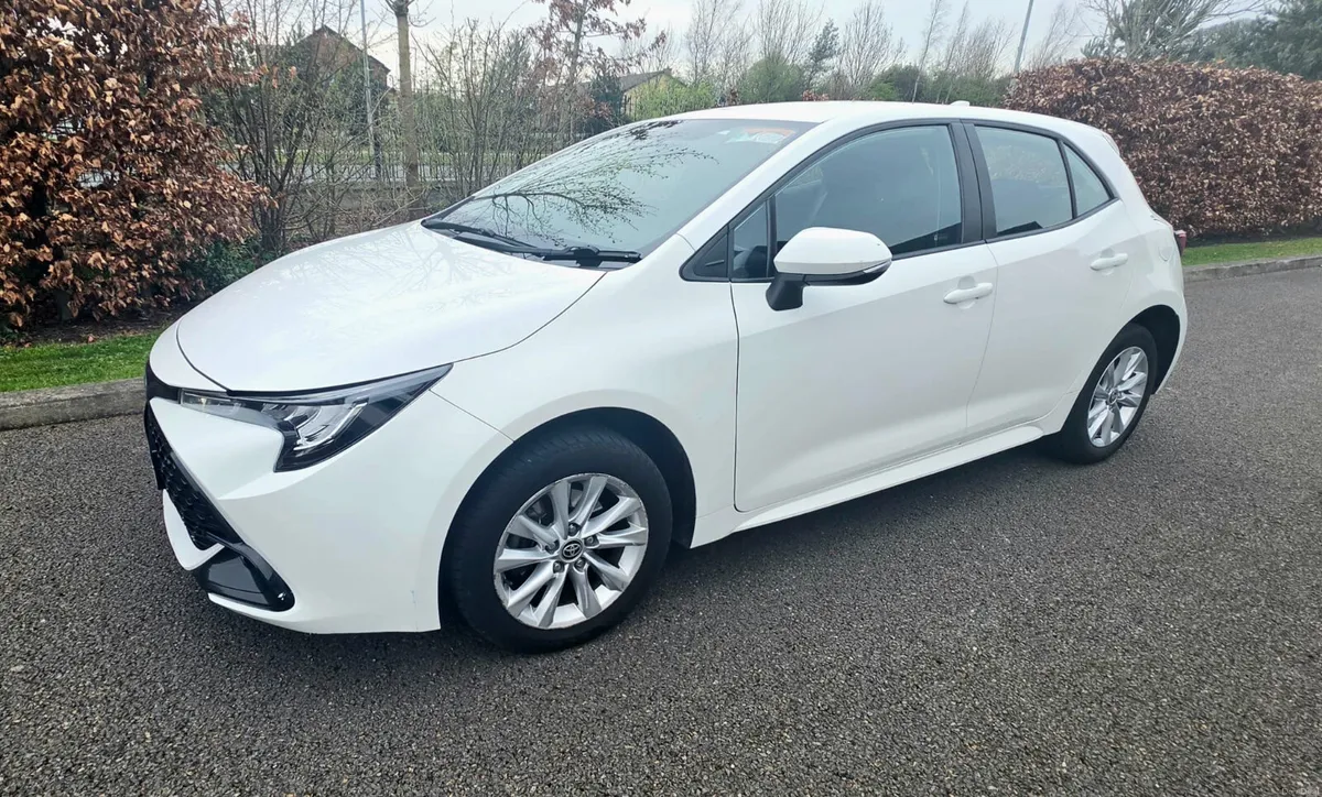 Toyota Corolla 2023 - Image 3