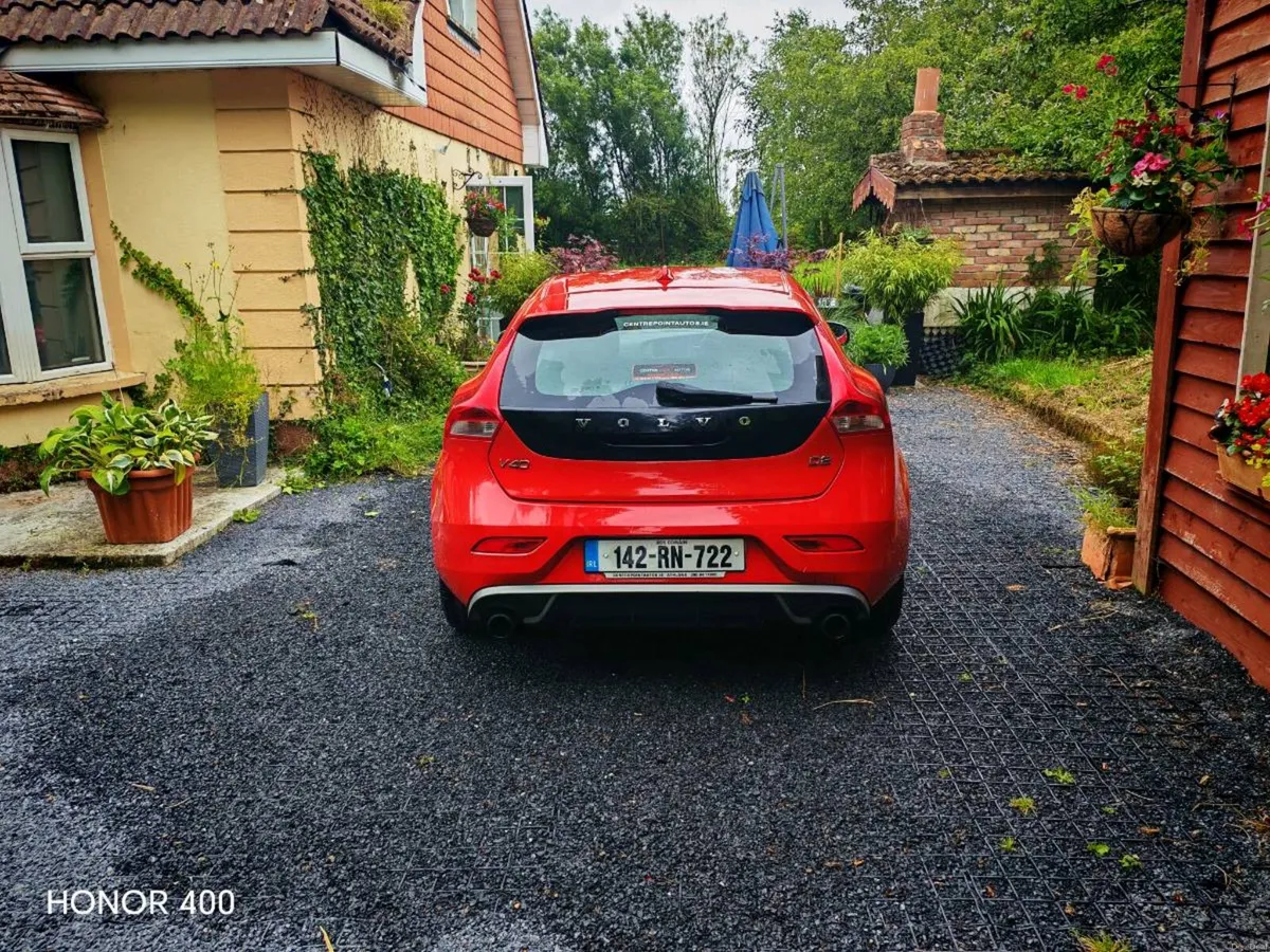 Volvo v40 r design - Image 4
