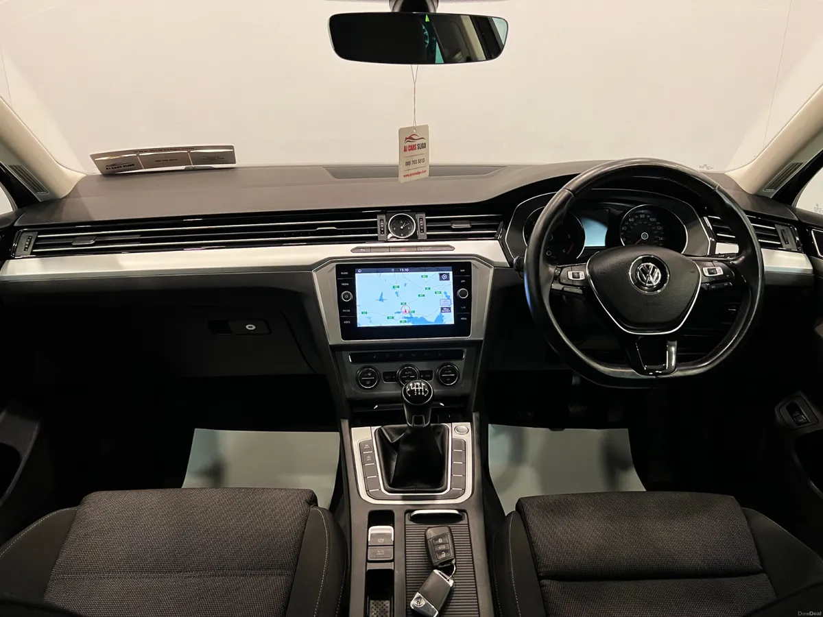 VW PASSAT SE BUSINESS 1.6TDI 120BHP MANUAL (2018) - Image 4