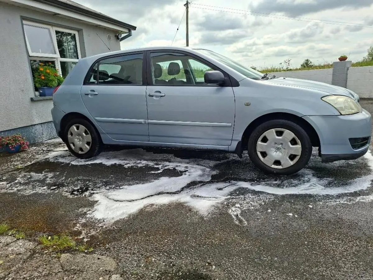 Toyota Corolla 2006 - Image 2