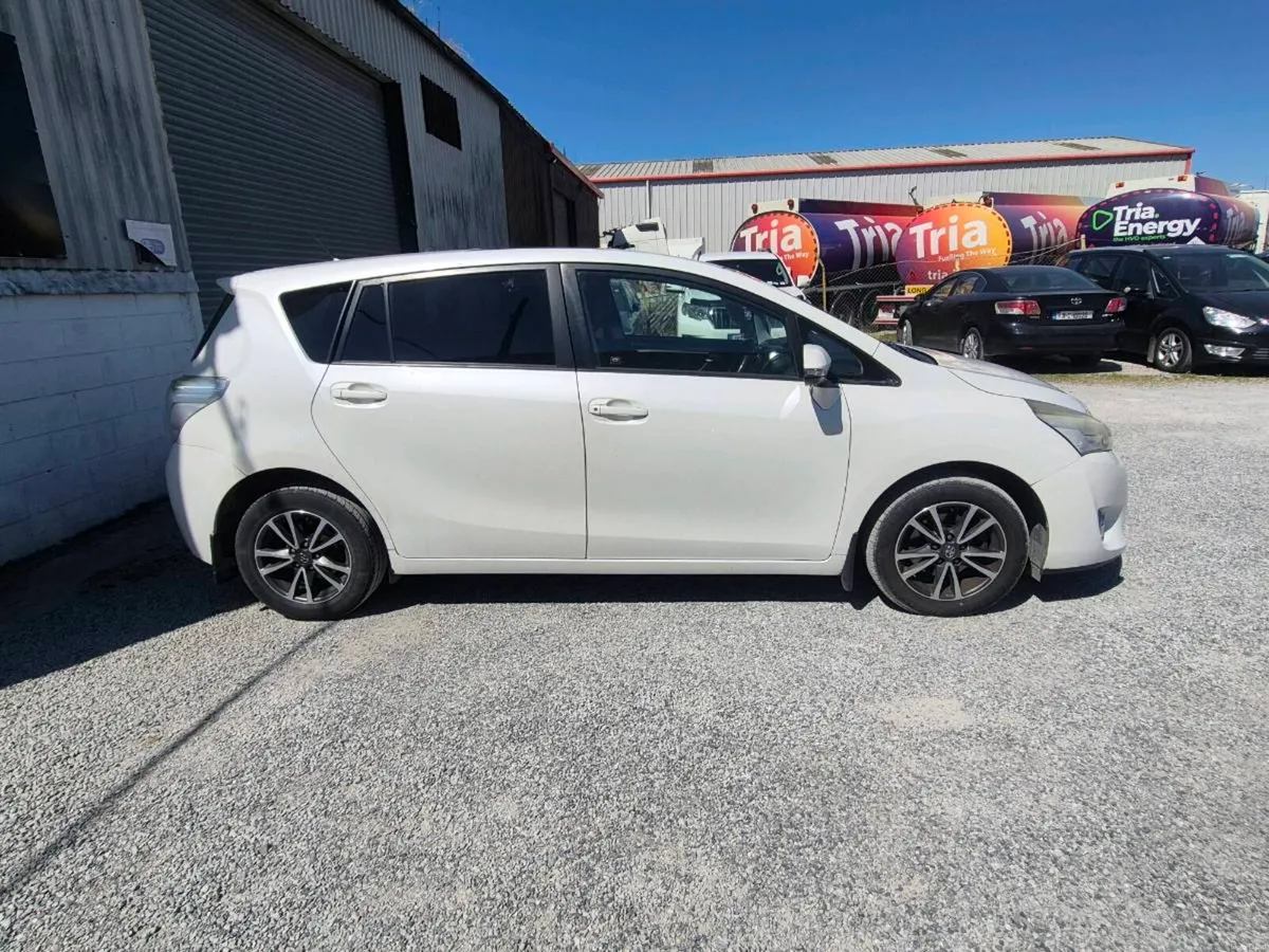 Car - Image 4