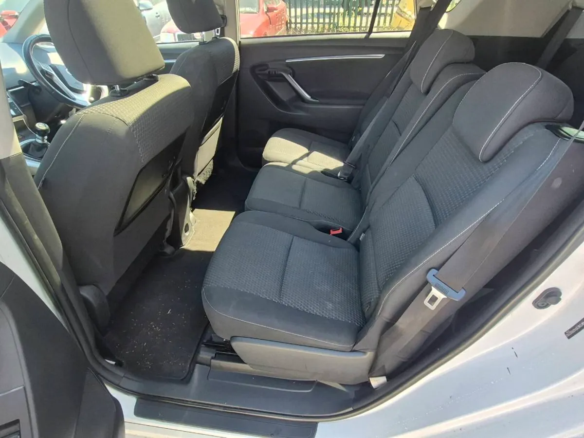 Car - Image 6