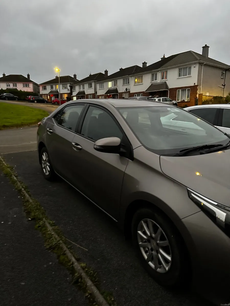 *Full service History* Toyota Corolla 2015 - Image 2
