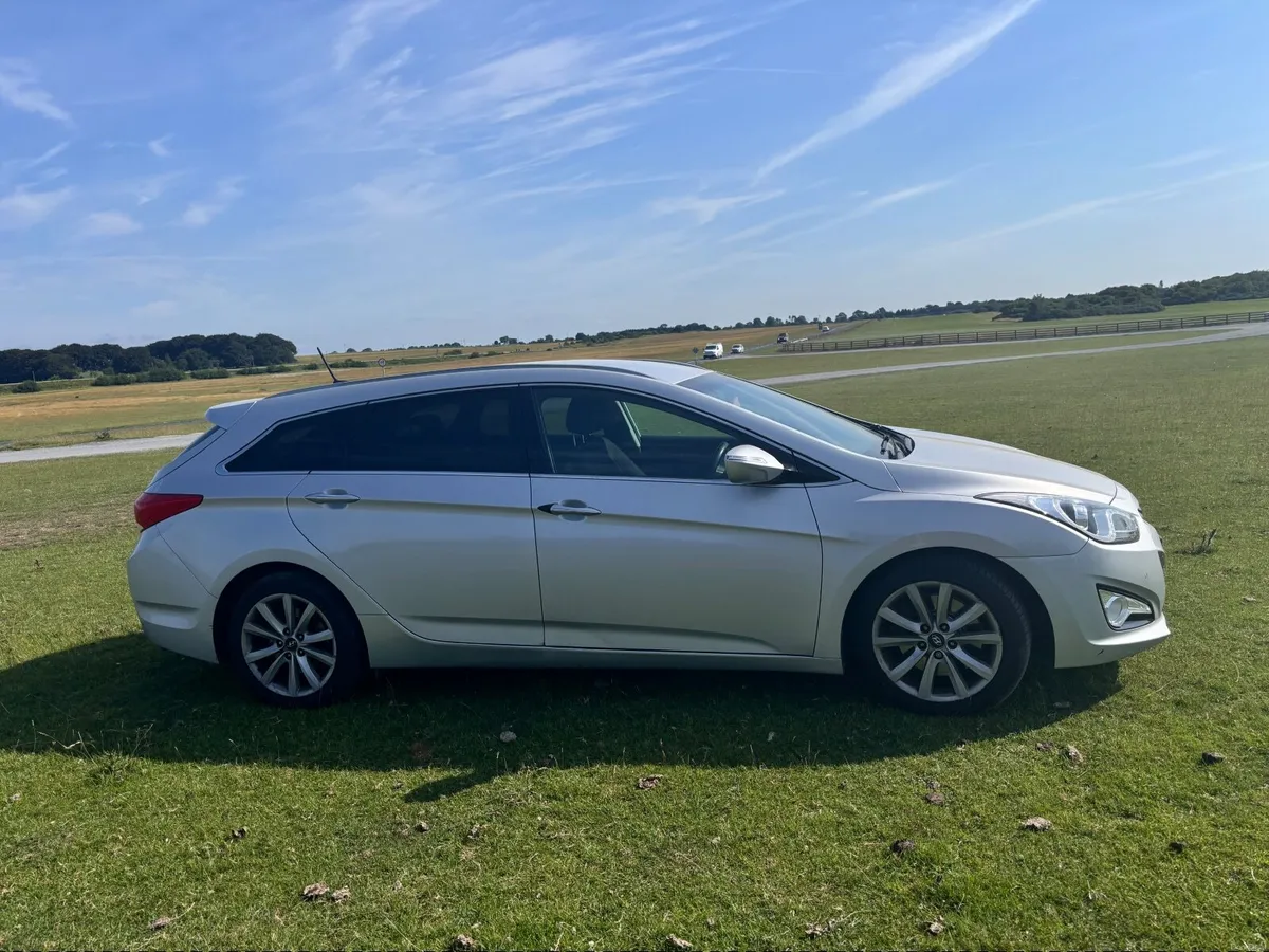 i40 Estate CRDi | Low Mileage | NCT 09.27 - Image 6