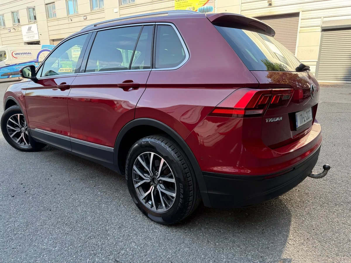 VOLKSWAGEN TIGUAN MANUAL - Image 3