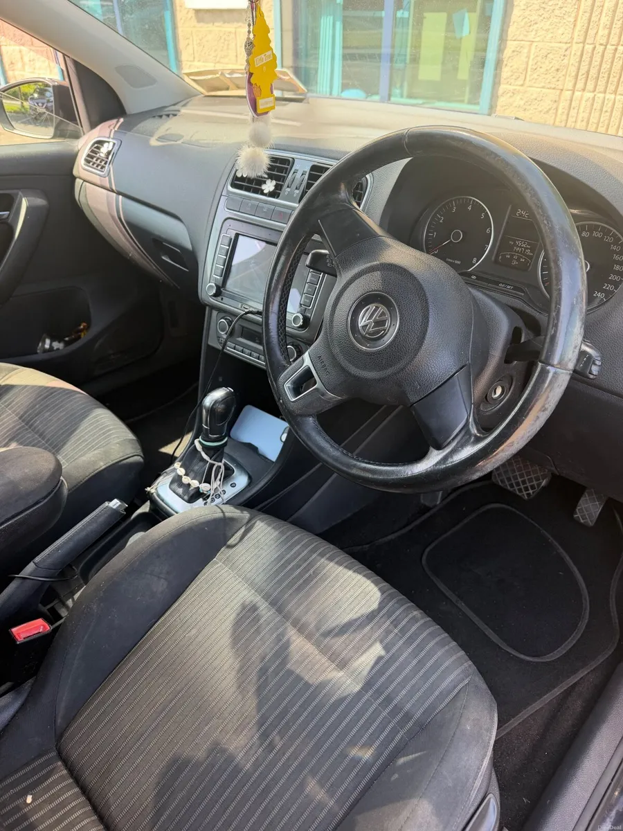 Volkswagen Polo 2011 - Image 3