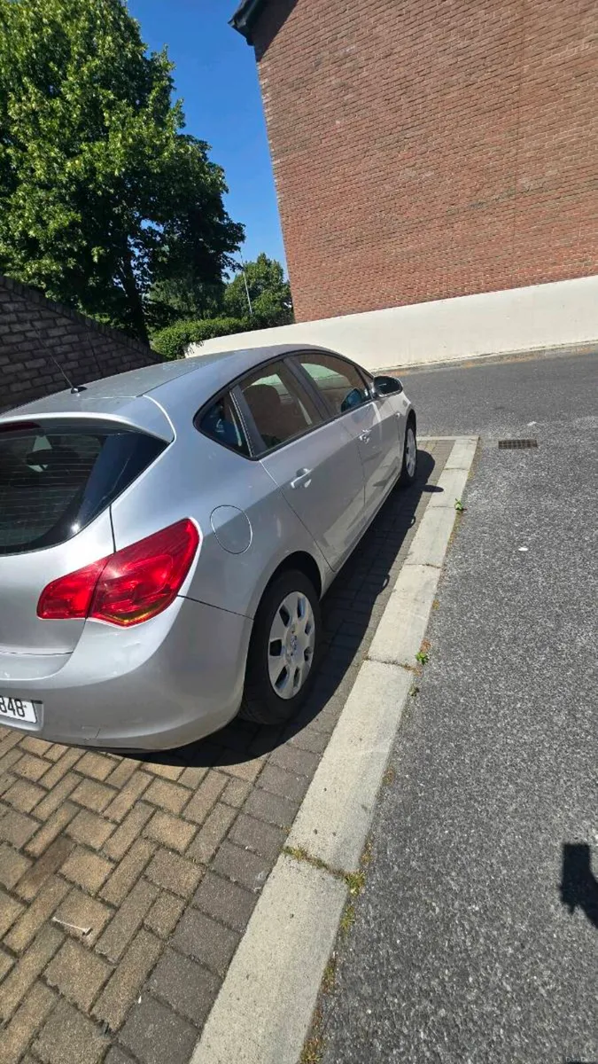 Opel Astra - Image 2