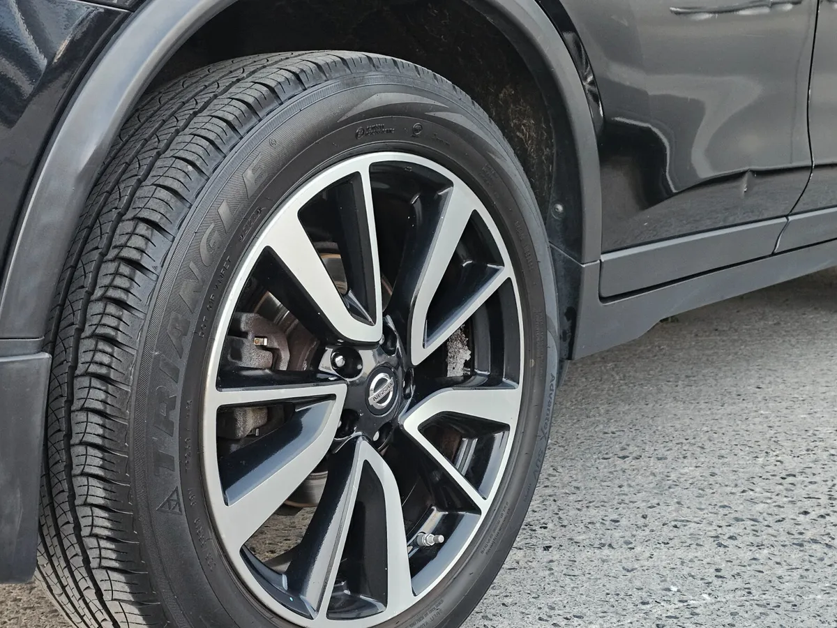 NISSAN XTRAIL 7 SEATS // MASSIVE SPEC - Image 5