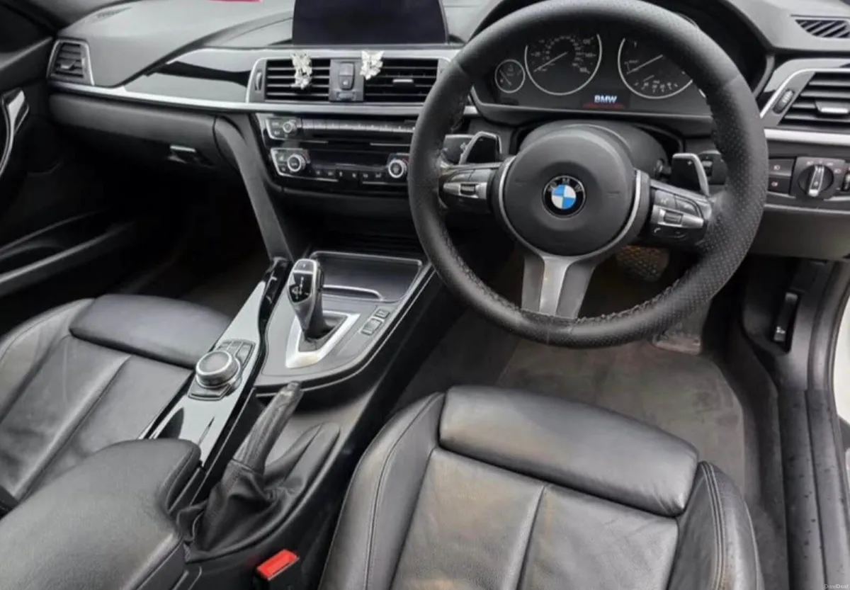 BMW 3-Series 2018 - Image 3