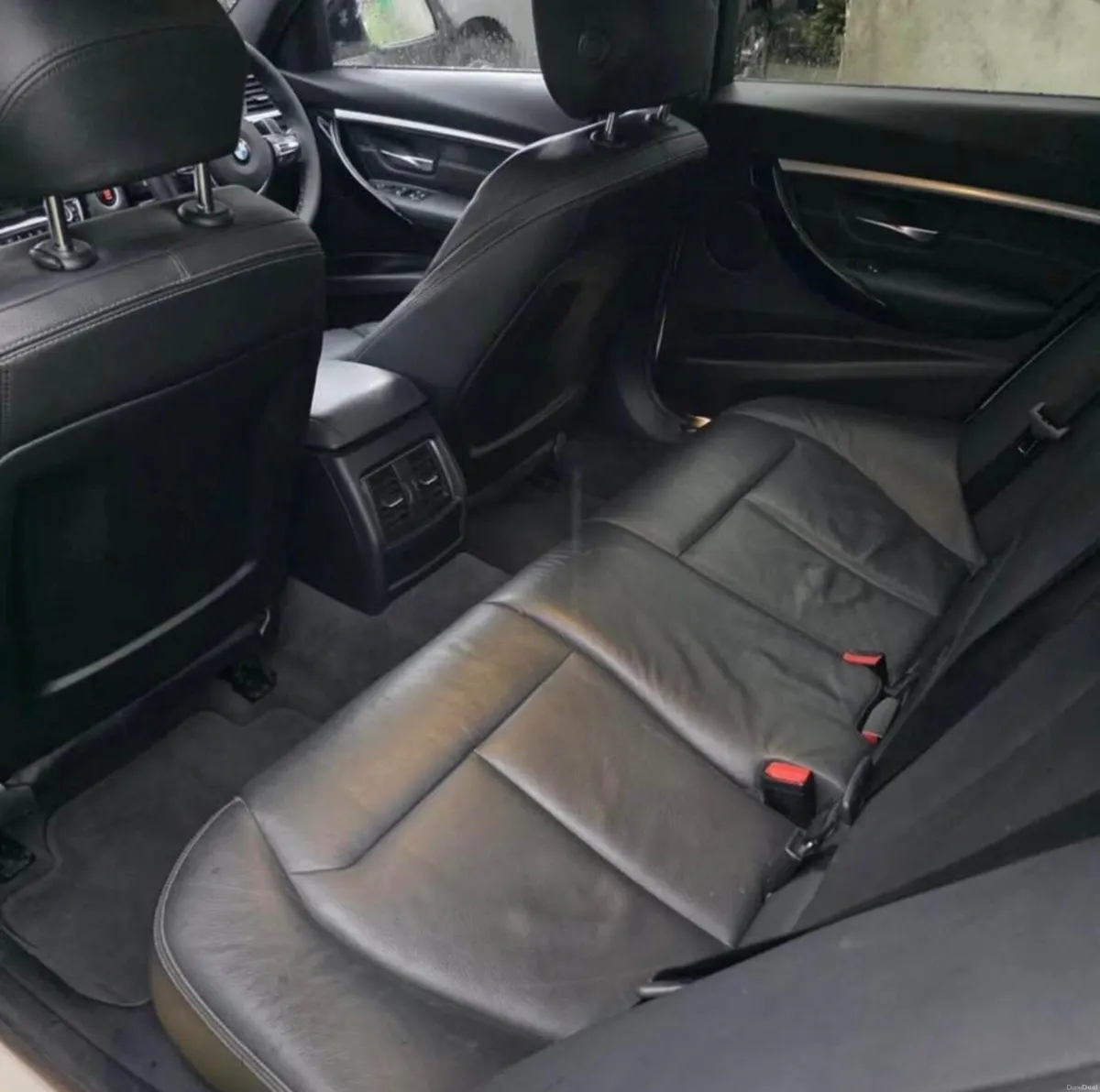 BMW 3-Series 2018 - Image 4