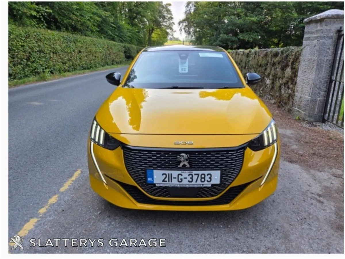 Peugeot 208 1.2 Puretech 100 bhp GT - Image 2