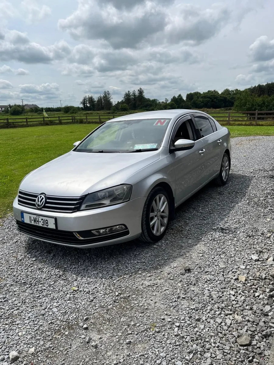 Volkswagen Passat 2011 - Image 4
