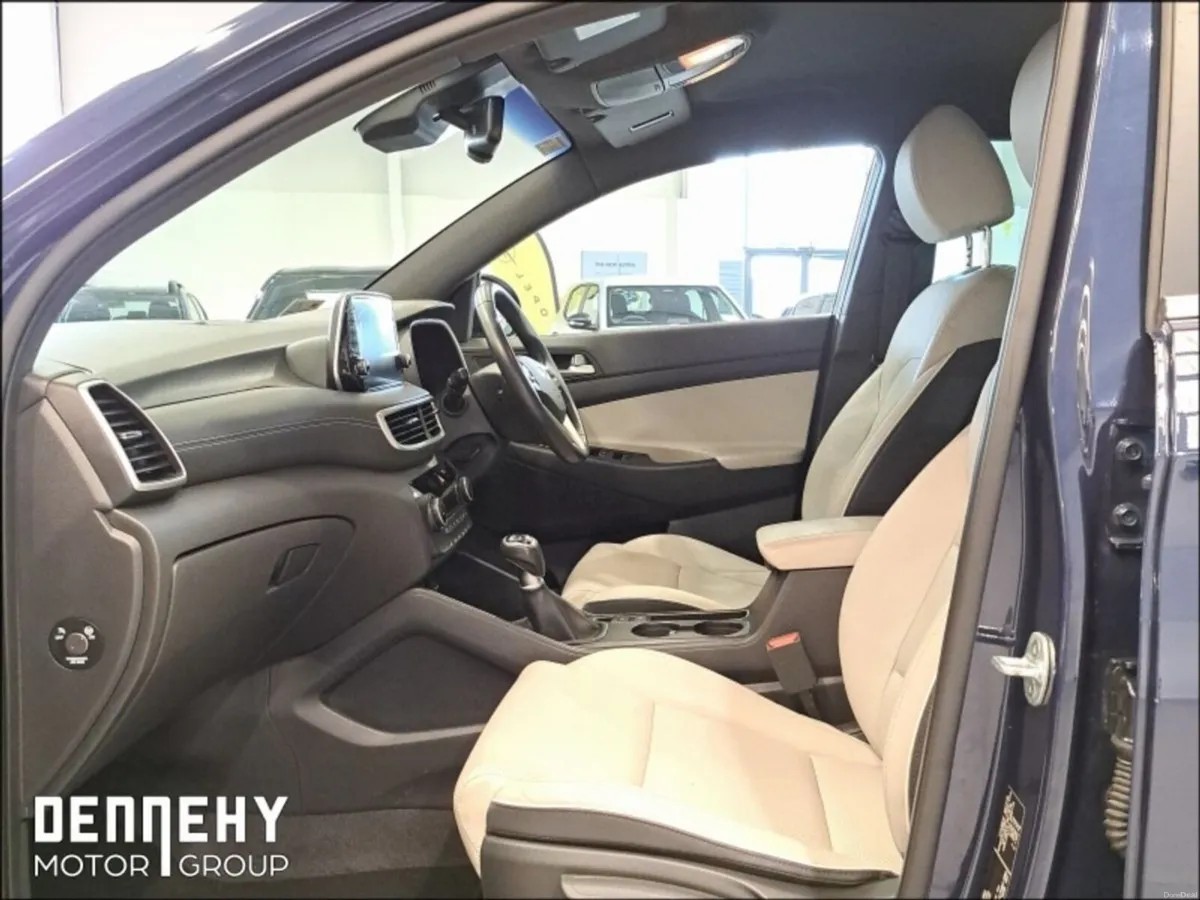 Hyundai Tucson 2WD Executive Plus - Image 5