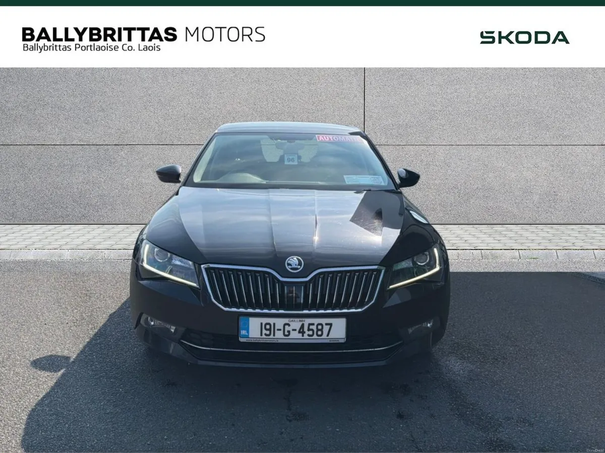 Skoda Superb 2.0 TDI 150bhp DSG SEL Executive - Image 3